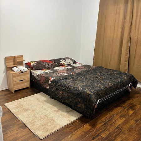 Queen Bedroom Near Sheridan College Брамптън Екстериор снимка